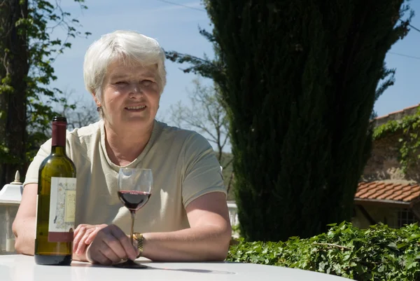 Relaxing with wine — Stock Photo, Image