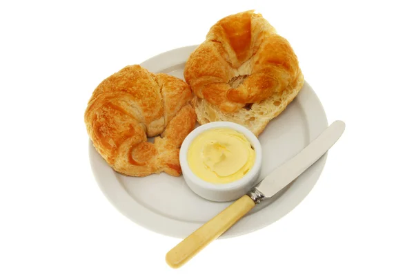 Croissants faca de manteiga — Fotografia de Stock