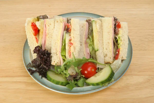 Ham and salad sandwich — Stock Photo, Image