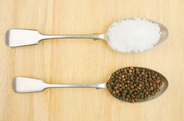 Salt and pepper — Stock Photo, Image