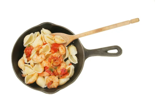 Prawns and pasta in a pan — Stock Photo, Image