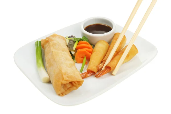 Chopsticks and a Chinese meal — Stock Photo, Image