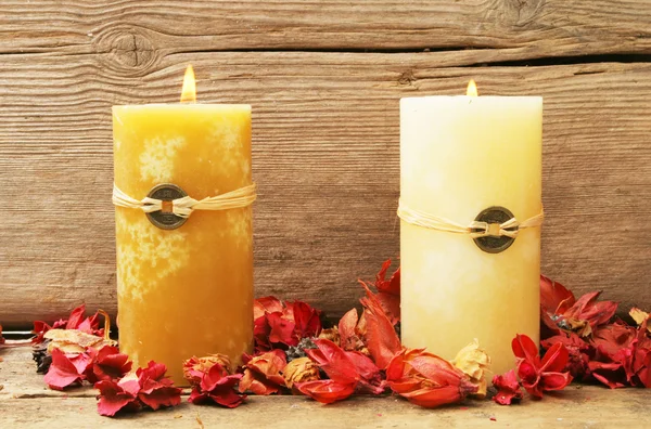 Two feng shui candles — Stock Photo, Image