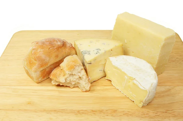 Pão e queijos — Fotografia de Stock