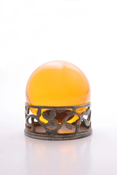 Keltainen kristalli pallo — kuvapankkivalokuva