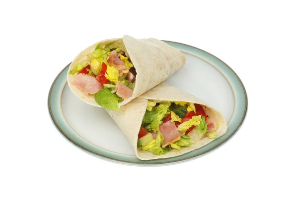 Bacon Sallat Och Tomat Wraps Platta Isolerad Mot Vitt — Stockfoto