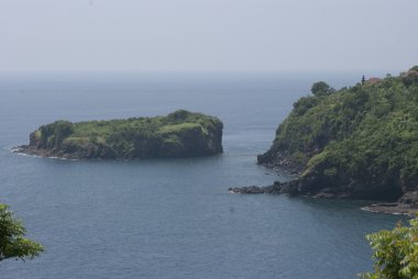 bali yanında küçük bir ada