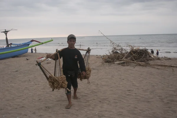 Prodávající na pláži v bali — Stock fotografie