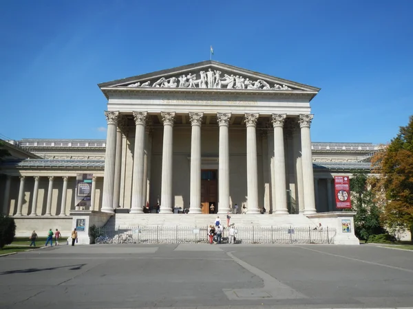 Slotten av konst, heroes square budapest Ungern — Stockfoto