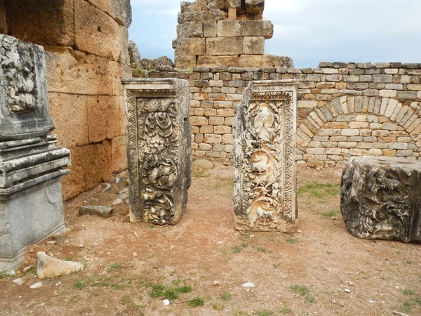 Beautifully Carved Ruins in the Ancient City of Hierapolis — Stock Photo, Image