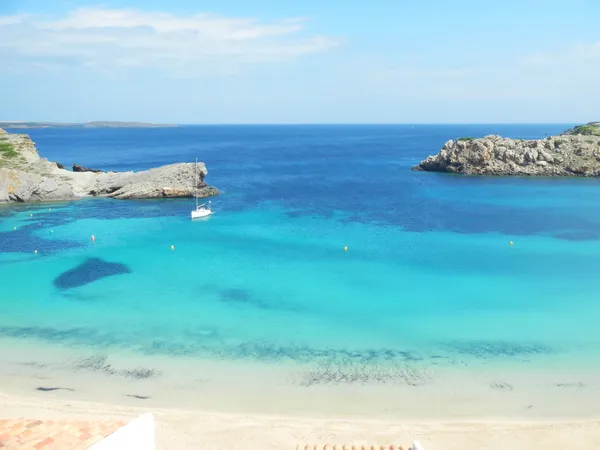 Enseada de areia em Menorca — Fotografia de Stock