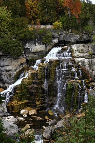 Magnifika vattenfall . — Stockfoto