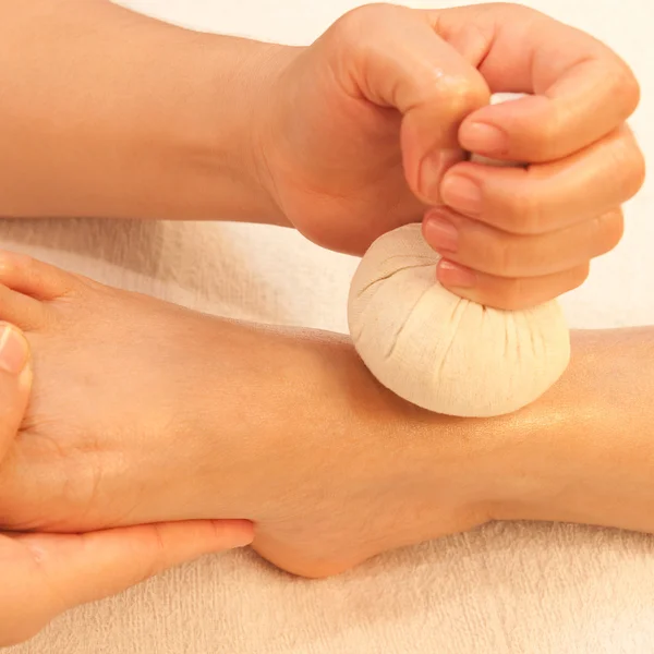 Reflexology foot massage, spa foot treatment by ball herb,Thaila — Stock Photo, Image