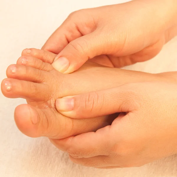 Reflexología masaje de pies, tratamiento de pies spa, Tailandia —  Fotos de Stock