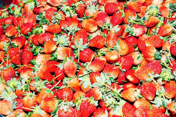 Pile of strawberries on basket — Stock Photo, Image