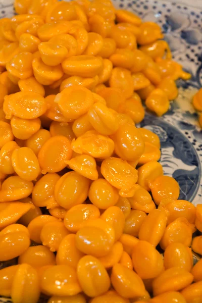 Thaise traditionele dessert, gemaakt van bloem gemengd met ei — Stockfoto