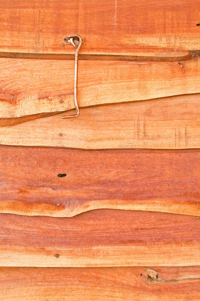 Crochet métallique sur le mur en bois — Photo