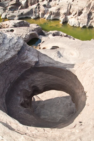 The Amazing of Rock,Natural of Rock Canyon in Khong River after — Stock Photo, Image