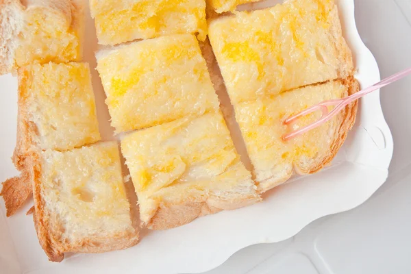 Café da manhã com pão na mesa — Fotografia de Stock