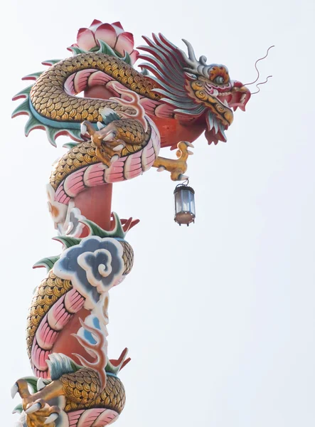 柱上の龍の像 — ストック写真