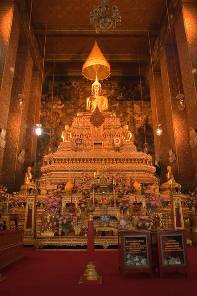 Bouddha à l'intérieur du temple Wat Phra Kaeo, Le Grand Palais bangagara, Th — Photo