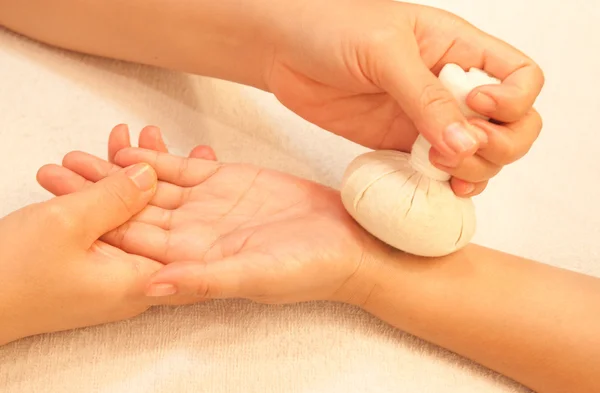 Reflexology Hand massage by ball herbal, spa hand treatment,Thai — Stock Photo, Image