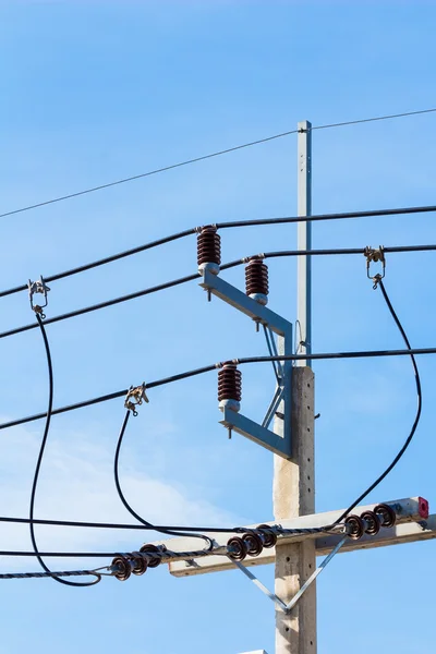 Cable de poste de electricidad o alambre —  Fotos de Stock