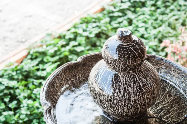 Wasserquelle für Gartenschmuck — Stockfoto