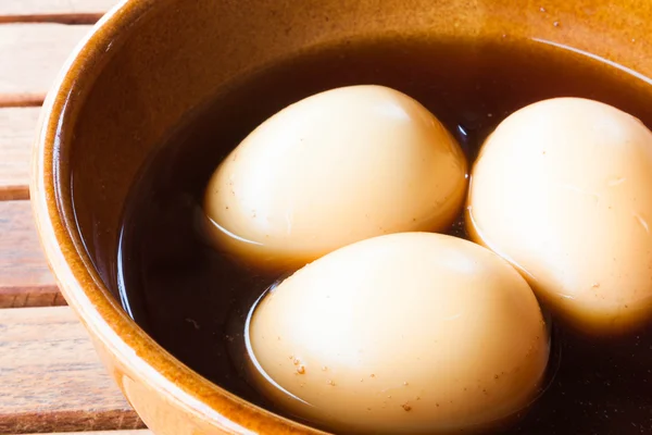 Estofado de huevos duros con salsa dulce —  Fotos de Stock