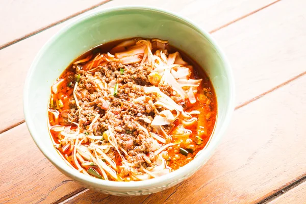 Bowl of spicy noodle soup, northern of thailand style cuisine — Stock Photo, Image