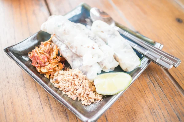 Set de almuerzo casero de fideos con palo de cerdo — Foto de Stock