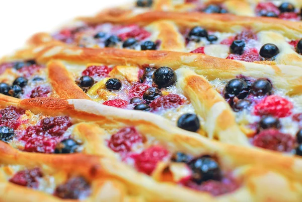 Open Weaving Sweet Pie with Apples, Currant and Raspberry — Stock Photo, Image