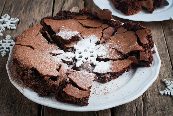 Crisp Chocolate Pie Decorated by a Snowflake — Stock Photo, Image