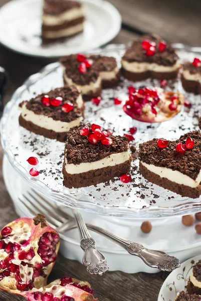 Chocolate Biscuit Valentine Cake in the Shape of Heart on the Pl — Stock Photo, Image