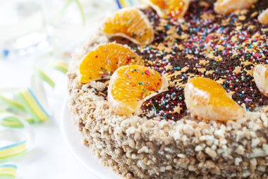 Orange ile dekore kek