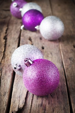 parlak renkli topları