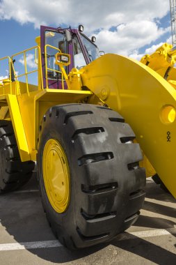 Sarı yol yapım güçlü wheeler