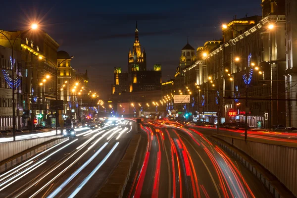 Moskwa wieczorem. Zobacz na pierścień Sadowy — Zdjęcie stockowe