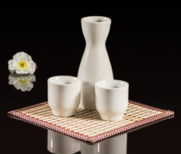 Saki - bir geleneksel Japon alkollü içecek