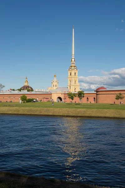 St. Petersburg. Peter and Paul Fortress on the Neva River. — Stock Photo, Image
