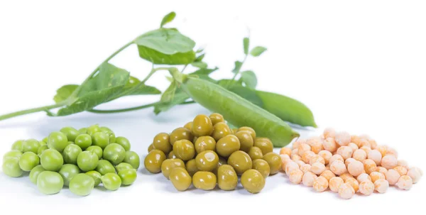 Three types of green peas - raw, canned and dry — Stock Photo, Image