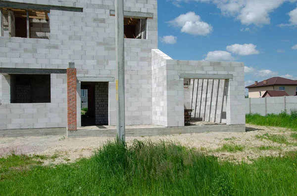 Plac Budowy Domu Budowie Wykonany Białych Piankowych Klocków Budowa Nowej — Zdjęcie stockowe