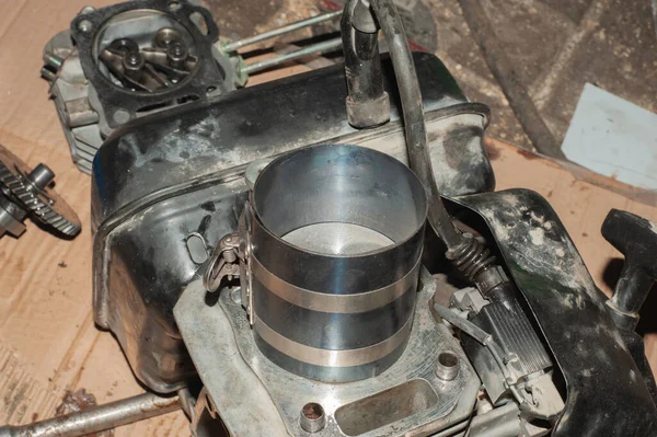 Gros Plan Piston Des Anneaux Sur Bielle Détails Voiture Moteur — Photo