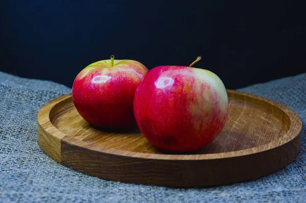 Still Life Green Apples Platter Wooden Table — Stock Photo, Image