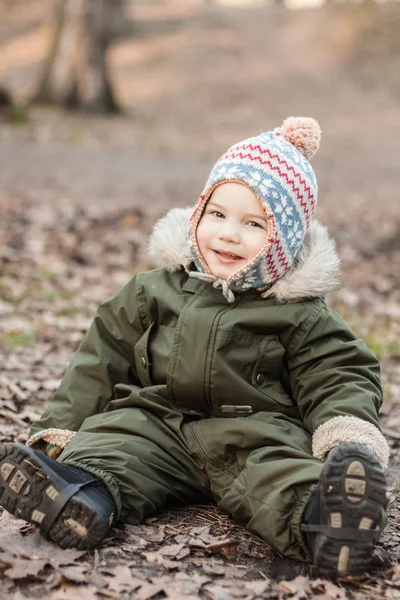 Junge mit Hut — Stockfoto