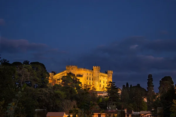 Cstle at the dusk — Stock Photo, Image