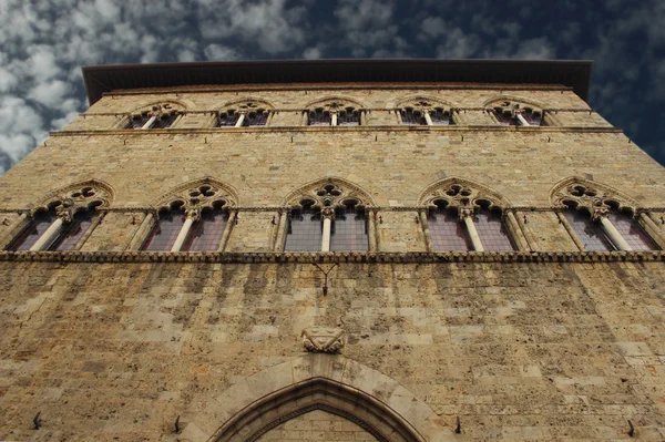 Tuscan gothic building — Stock Photo, Image