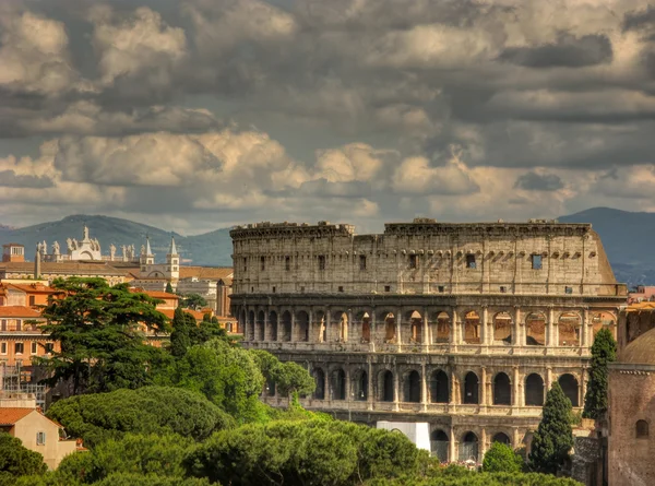 Molnigt colosseo — Stockfoto