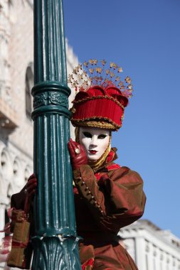 Venedik karnaval maskesi