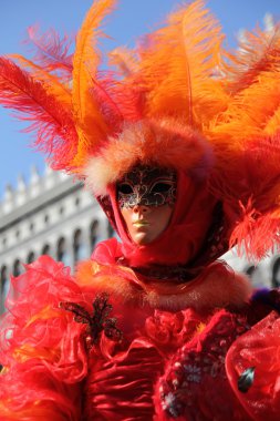 Venedik karnaval maskesi